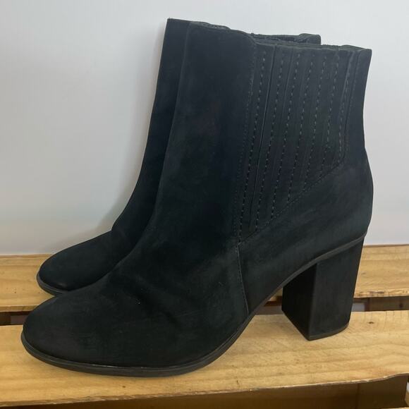 Schutz Fabricia Black Suede Heeled Boots size 10B - Picture 1 of 11